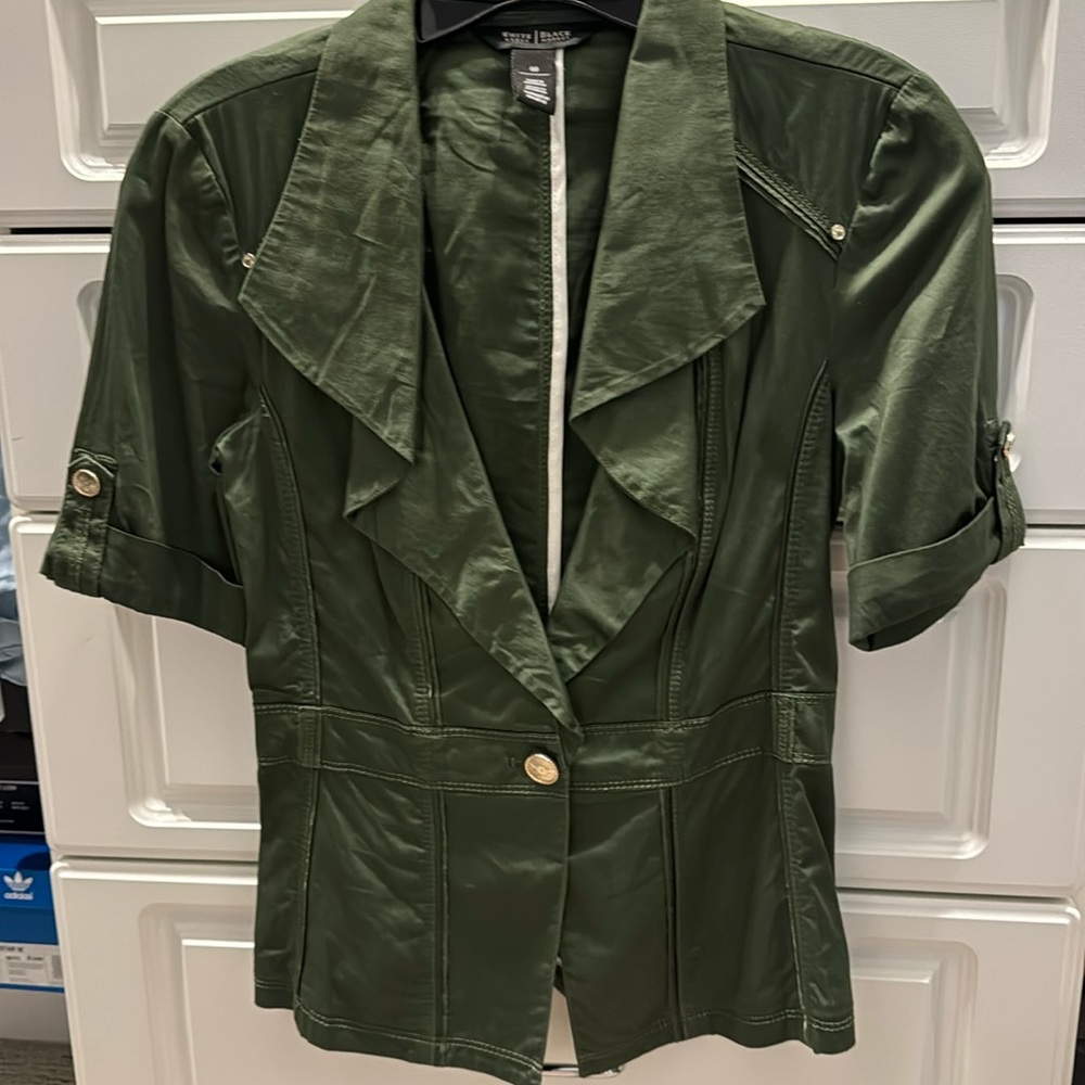 White House black market short sleeve jacket